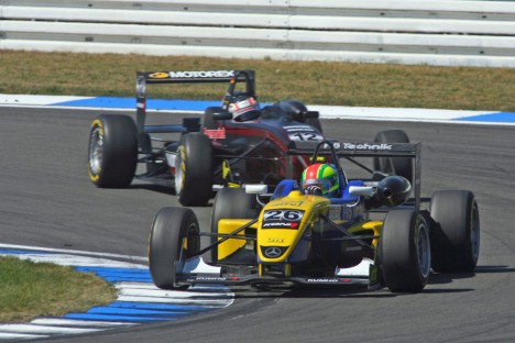 Harald Schlegelmilch i kamp mod Seb Buemi